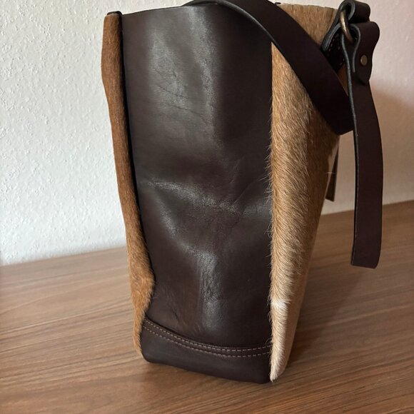 Filson Ranch Tote - Picture 7 of 7